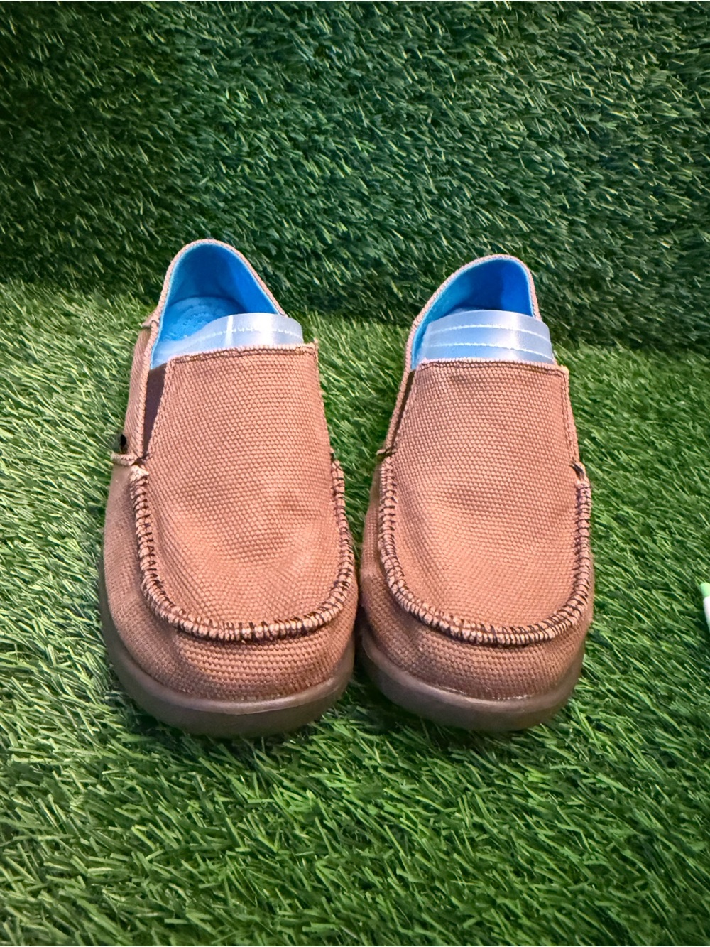 Crocs youth, boys, Santa Cruz Casual Slip-On Loafers in Brown canvas size 4 Y